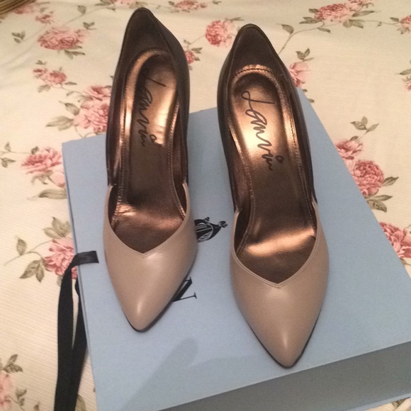 Shoes - Picture 2 of 3